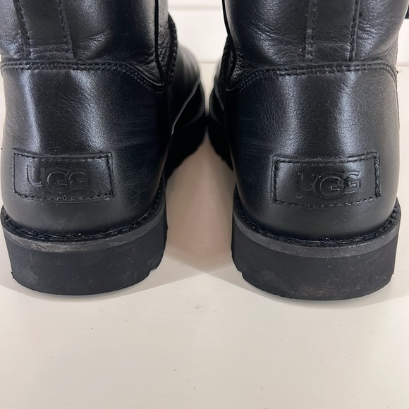 UGG Women's Classic Zip Mini Black Pre-loved - Picture 13 of 17